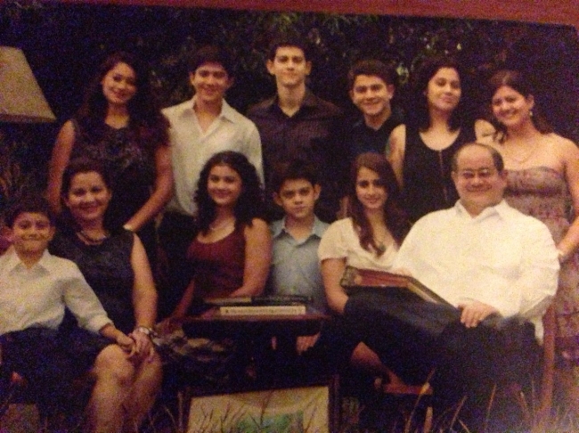 Ernie and Marichu Khan with their 10 children